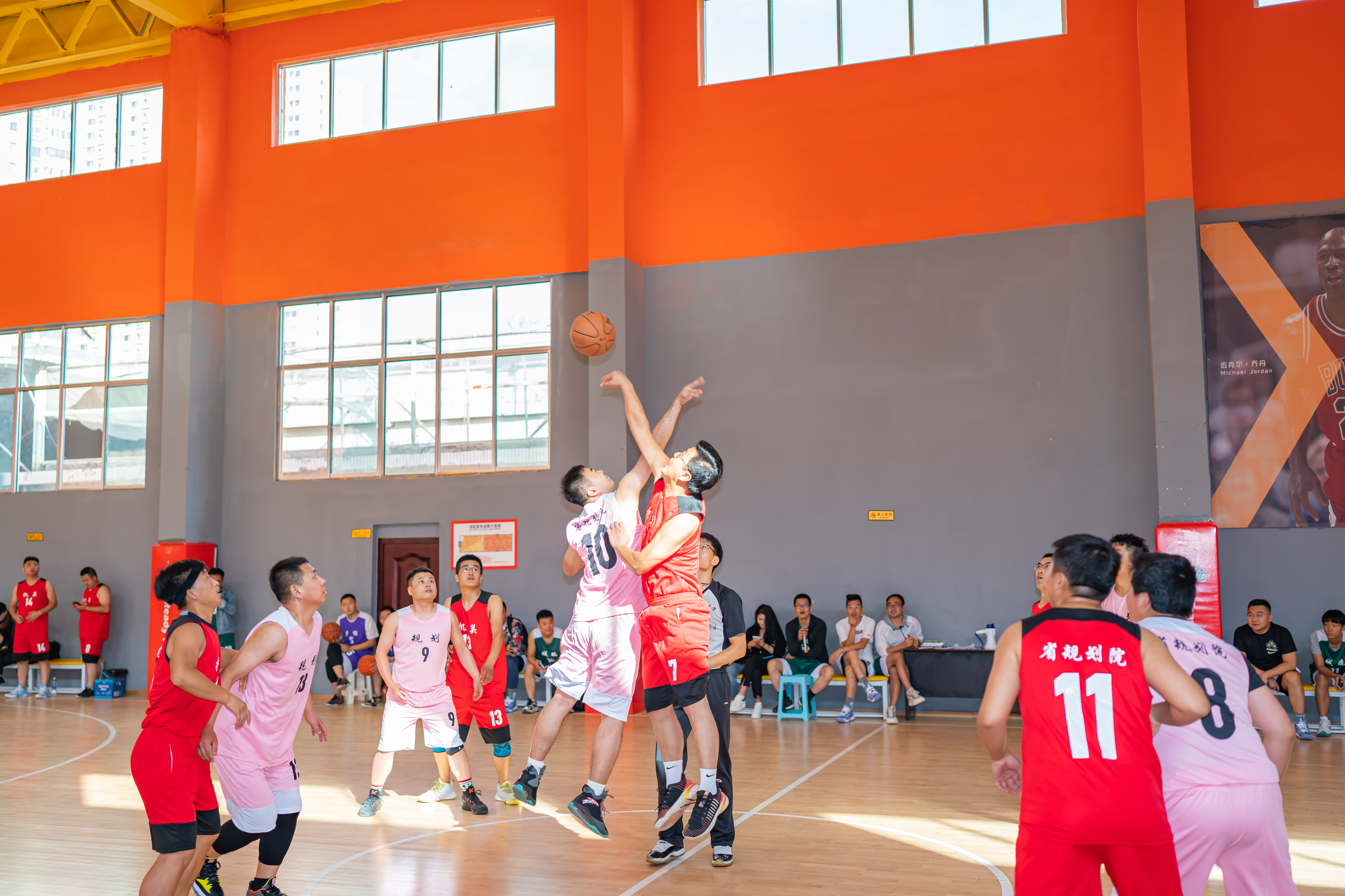 規(guī)劃設(shè)計(jì)院“迎中秋、慶國(guó)慶”第一屆籃球比賽拉開帷幕