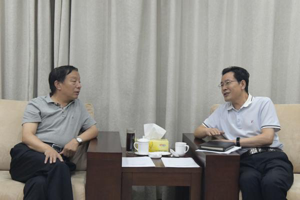 省司法廳黨委書記、廳長(zhǎng)牛紀(jì)南一行前往建筑設(shè)計(jì)院<br/>檢查驗(yàn)收“七五”普法工作